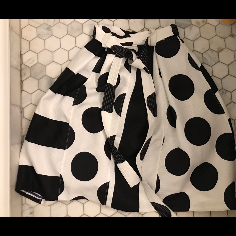 TOV Holy black and White Tiffany skirt